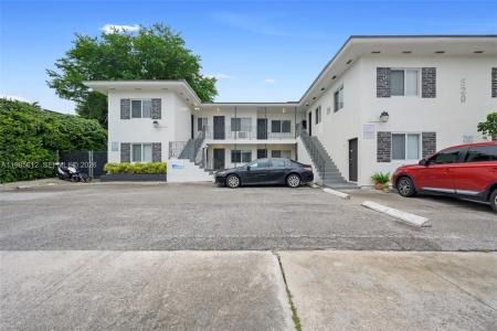 520 NE 82nd Ter 10, Miami, Florida 33138, USA
