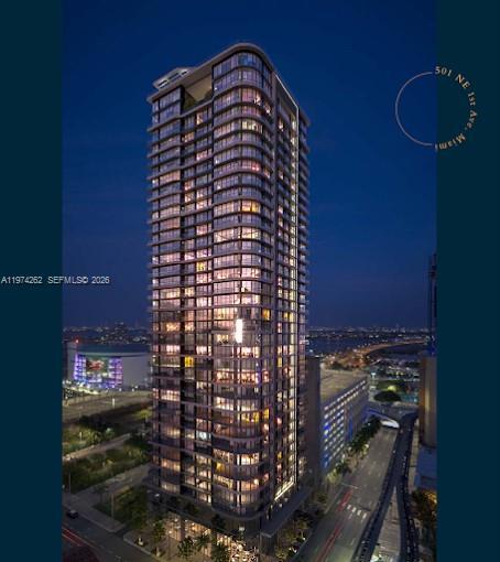 121 NE 5th 501B, Miami, Floride 33132, États-Unis