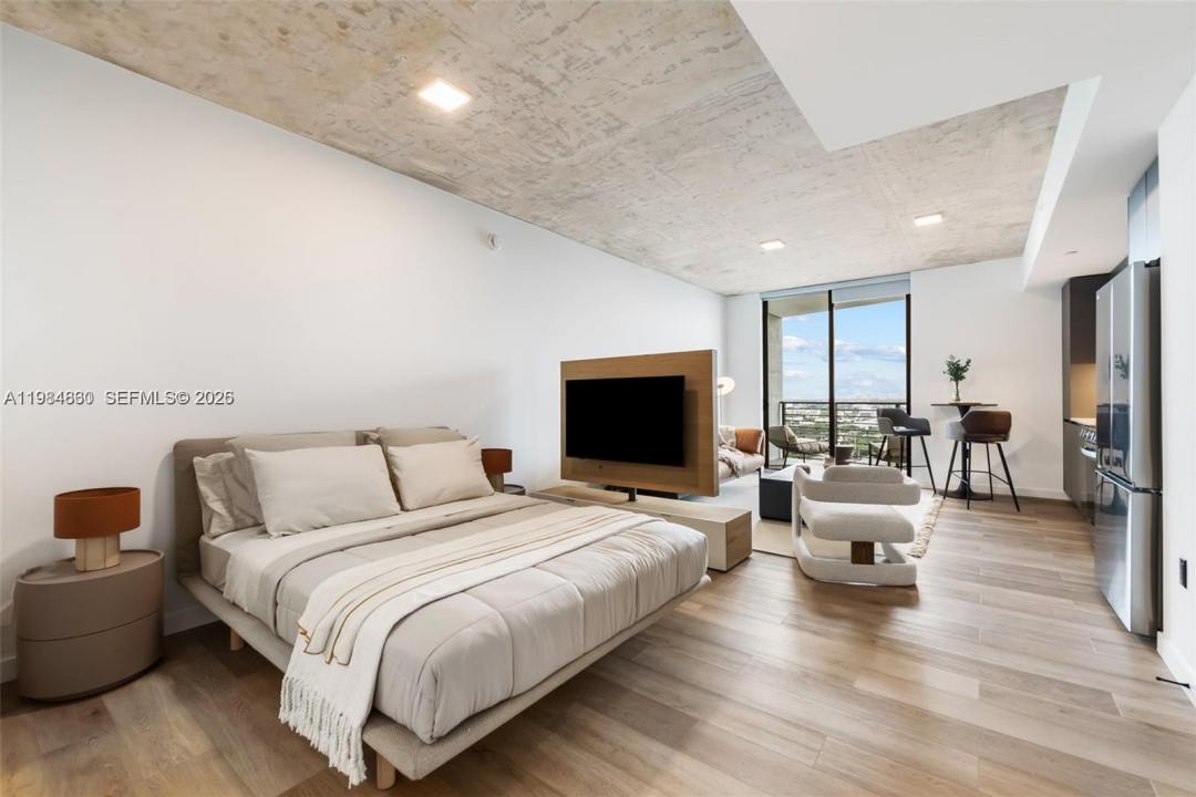 307 SW 5th St S1, Fort Lauderdale, Florida 33315, Stati Uniti