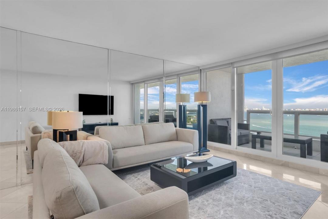 1717 N Bayshore Dr A-3332, Miami, Floride 33132, États-Unis
