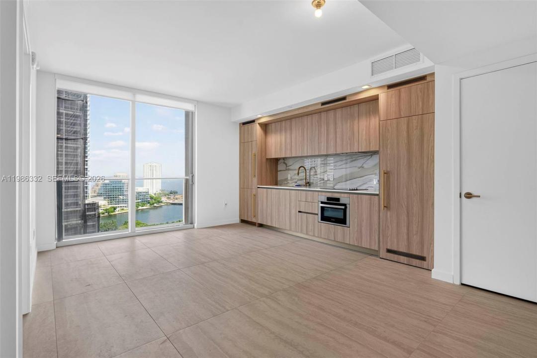 77 SE 5 St 2015, Miami, Florida 33131, Stati Uniti