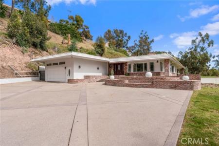 N Golden, San Bernardino, Californie 92404, États-Unis