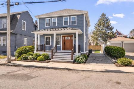 9 Whitwell Place, Newport, RI 02840, USA