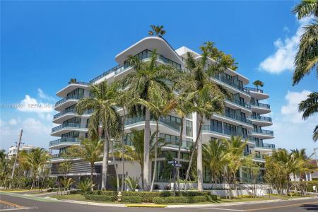 9901 W Bay Harbor Drive 506, Miami, Florida 33154, USA