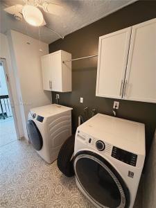 511 Ives Dairy Rd 301-6, Miami, Florida 33179, USA