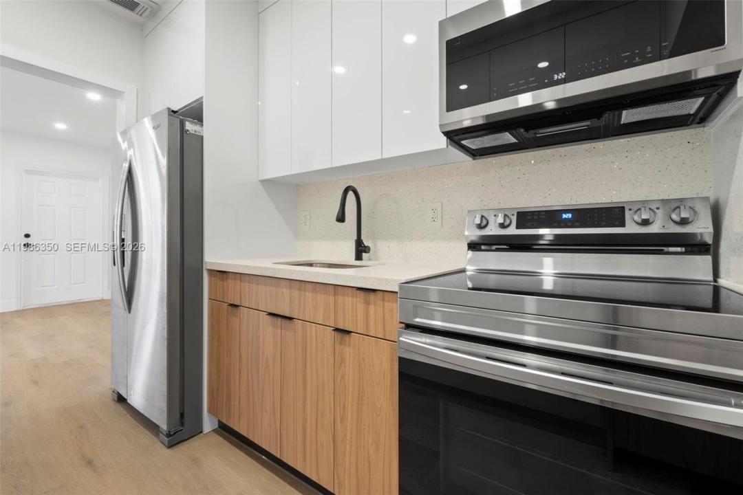 1060 NW 35th Ct 1060, Miami, Floride 33125, États-Unis
