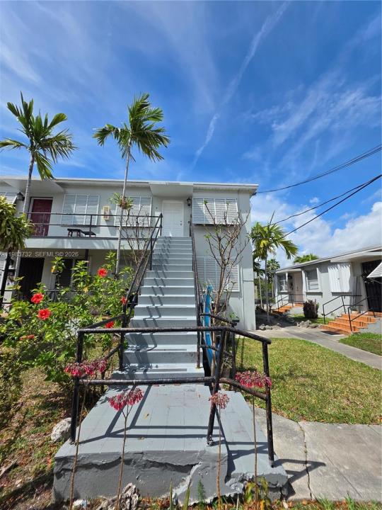 71 Esplanade Dr D, Miami Springs, Florida 33166, USA