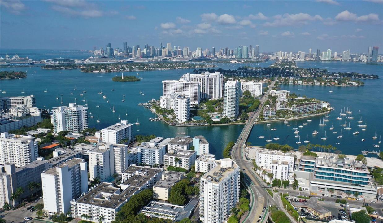 1345 Lincoln Rd 402, Miami Beach, Florida 33139, USA
