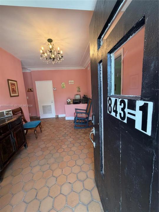 843 NW 3rd St 1, Miami, Florida 33128, USA