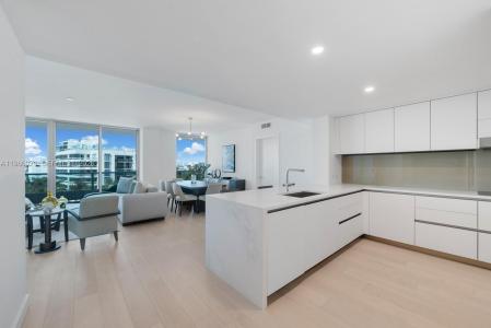 9221 E Bay Harbor Drive 610, Bay Harbor Islands, Florida 33154, USA