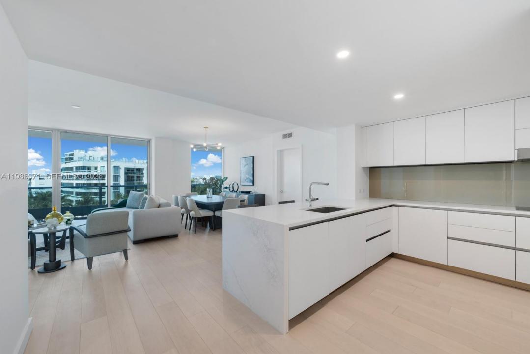 9221 E Bay Harbor Drive 610, Bay Harbor Islands, Floride 33154, États-Unis