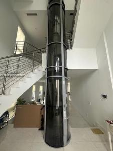 8210 NW 33rd Ter, Doral, Florida 33122, HOA KỲ