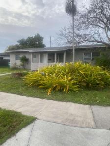 9815 Pan American Dr 0, Cutler Bay, Florida 33189, USA