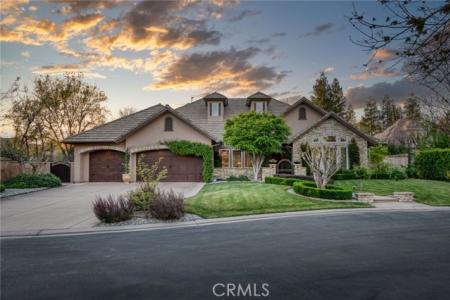 E Via Montiano, Clovis, California 93619