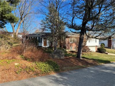 3 Lise Drive, Cumberland, RI 02864, USA