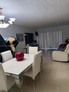 1900 W 68th St A205, Hialeah, Florida 33014, USA
