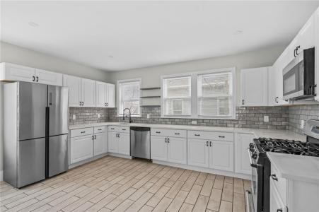 123 Radcliffe Avenue 2nd Floor, Providence, RI 02908, USA