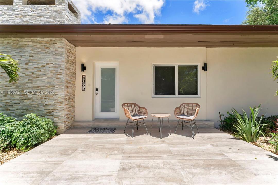 4053 SW 8th St, Plantation, Floryda 33317, USA