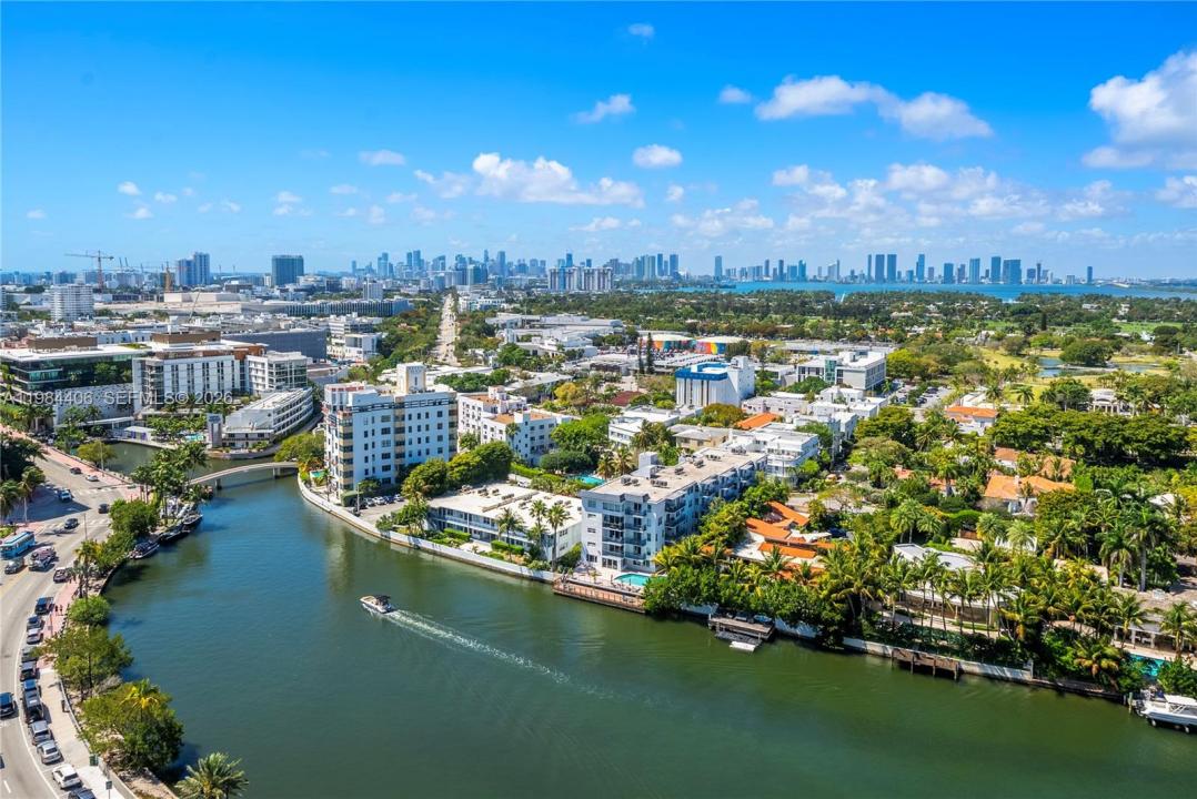 2555 Collins Ave 2402, Miami Beach, Floride 33140, États-Unis