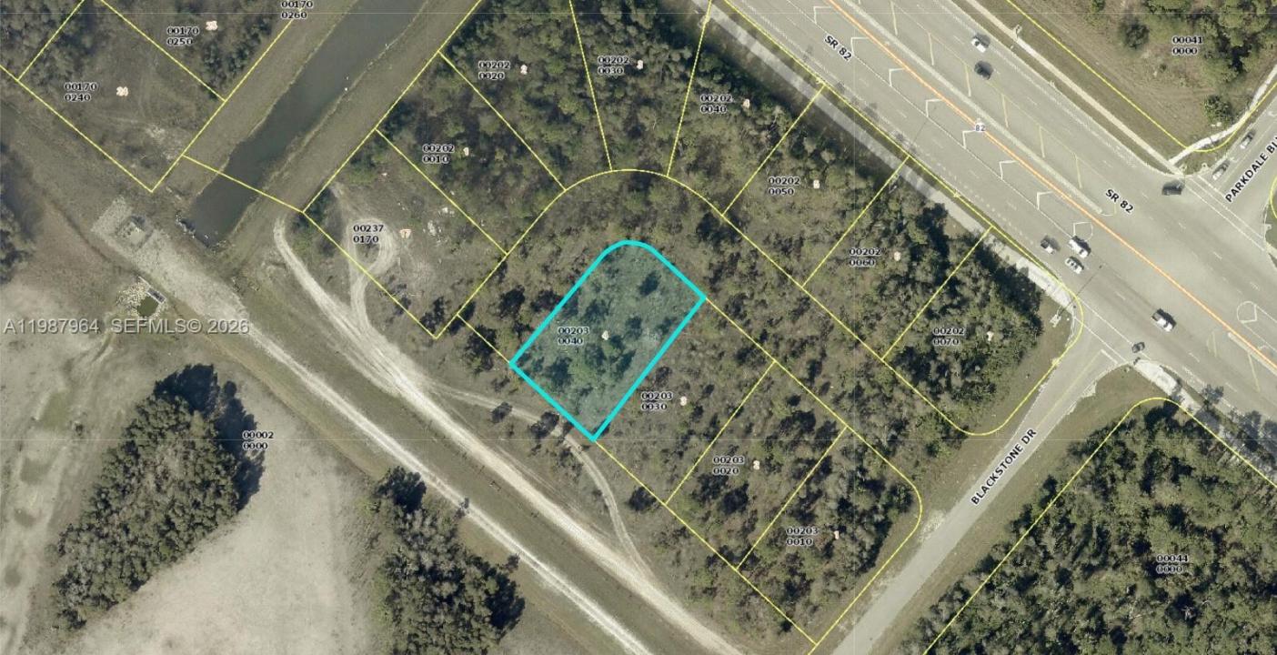 807 Fabian Cir, Fort Myers, Floryda 33913, USA