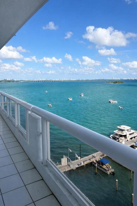 1717 N Bayshore Dr A-1132, Miami, Florida 33132, Stati Uniti