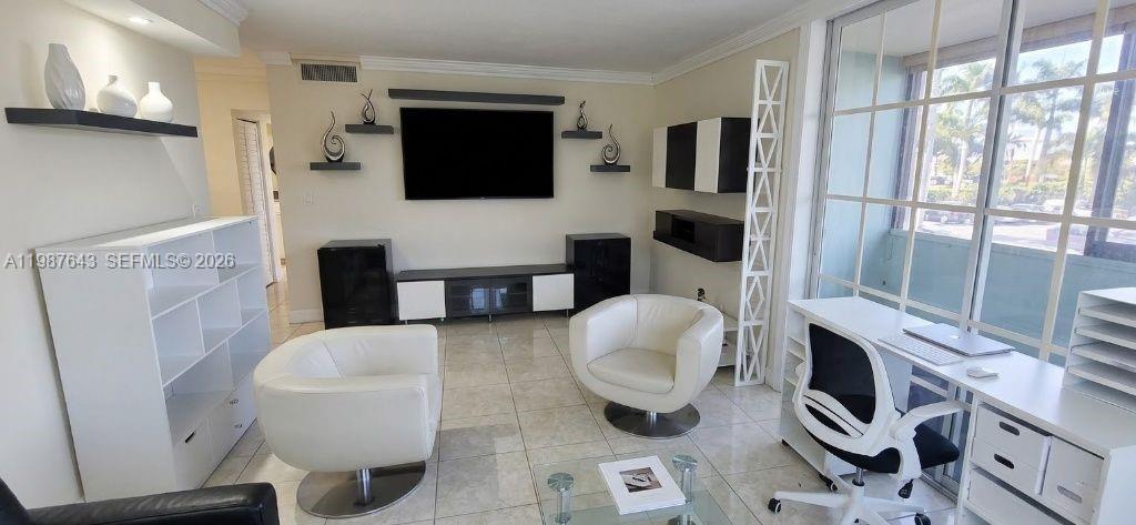 5055 NW 7th St 206, Miami, Floride 33126, États-Unis