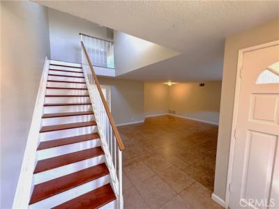 N Teakwood Avenue, Rialto, California 92377, Stati Uniti