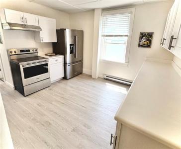 8 Bridge Street 2, Newport, RI 02840, USA