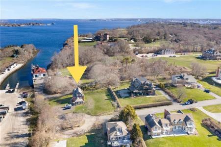 1 Ella Terrace, Newport, RI 02840, USA