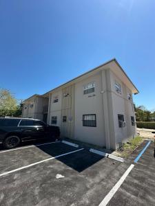 100 NE 78th St 6, Miami, Florida 33138, USA