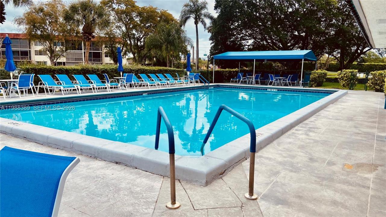 671 S Hollybrook Dr 104, Pembroke Pines, Florida 33025, Stati Uniti