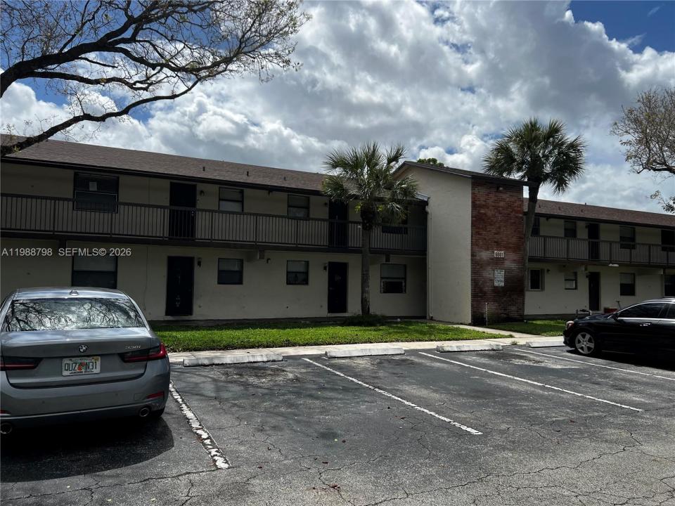 6001 Shakerwood Cir 204, Tamarac, Floride 33319, États-Unis