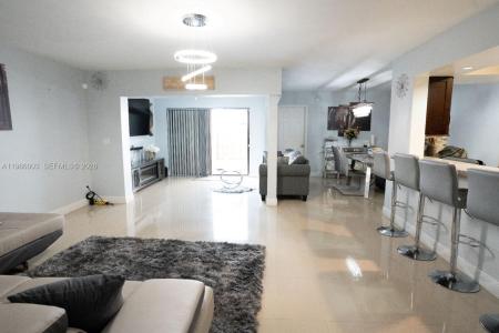 333 Ives Dairy Rd A33306, Miami, Florida 33179, USA