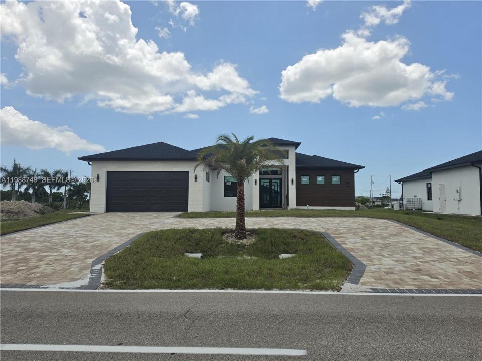 2006 Nelson RD N, Cape Coral, Floride 33993, États-Unis