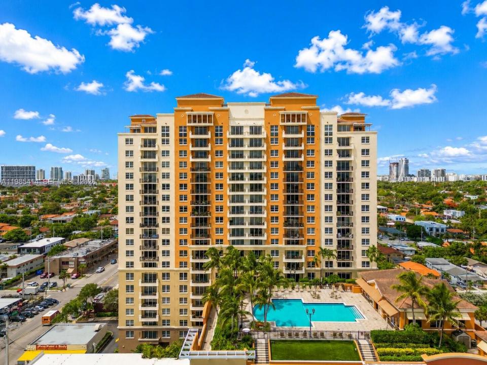 3232 SW 22nd Ter 1609, Miami, Floride 33145, États-Unis