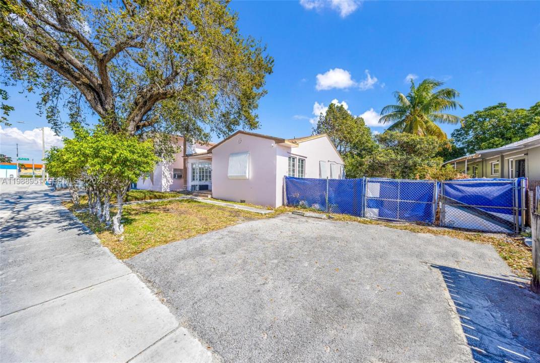 605 NW 34th Ave, Miami, Floride 33125, États-Unis
