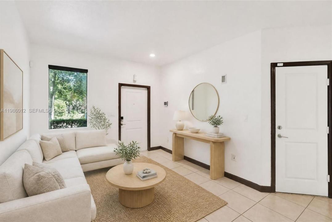 408 NE 212th Ter, Miami, Florida 33179, USA