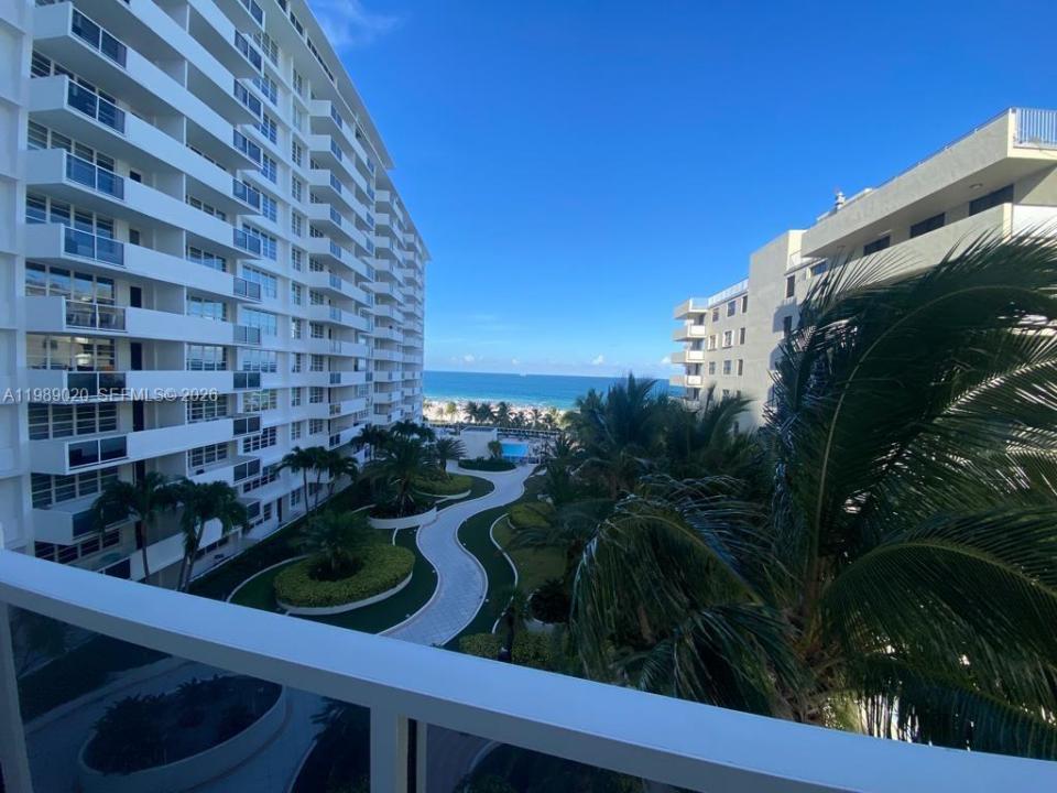100 Lincoln Rd 721, Miami Beach, Florida 33139, USA