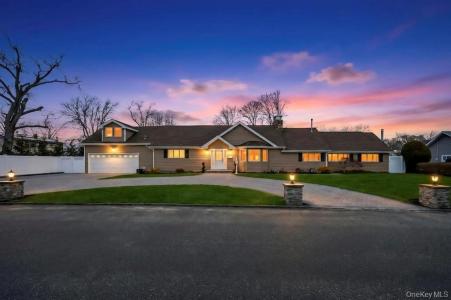5 Kittiwake Lane, Babylon, New York 11702, USA