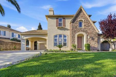 Troon Court, Gilroy, 加州 95020, 美國