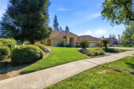 E Vassar Court, Visalia, كاليفورنيا 93292, الولايات المتحدة