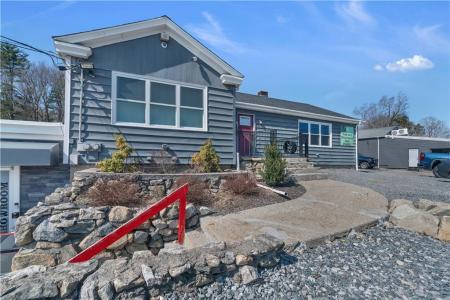 1117 Eddie Dowling Highway, North Smithfield, Rhode Island 02896, Estados Unidos