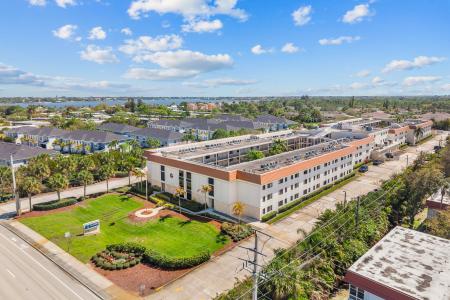 2750 SE Ocean Boulevard N101, Stuart, Floride 34996, États-Unis