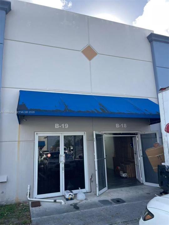 4960 NW 165th St B18, Miami Gardens, Floride 33014, États-Unis