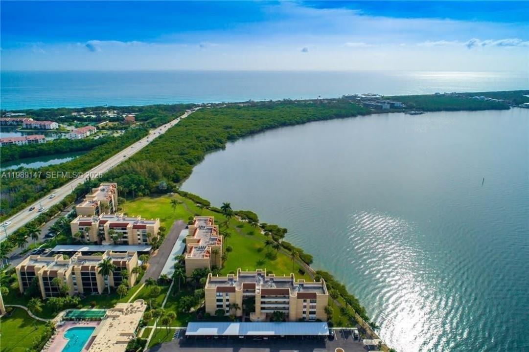 3432 NE Causeway Boulevard APT#102, Hutchinson Island, Florida 34957, Amerika Birleşik Devletleri