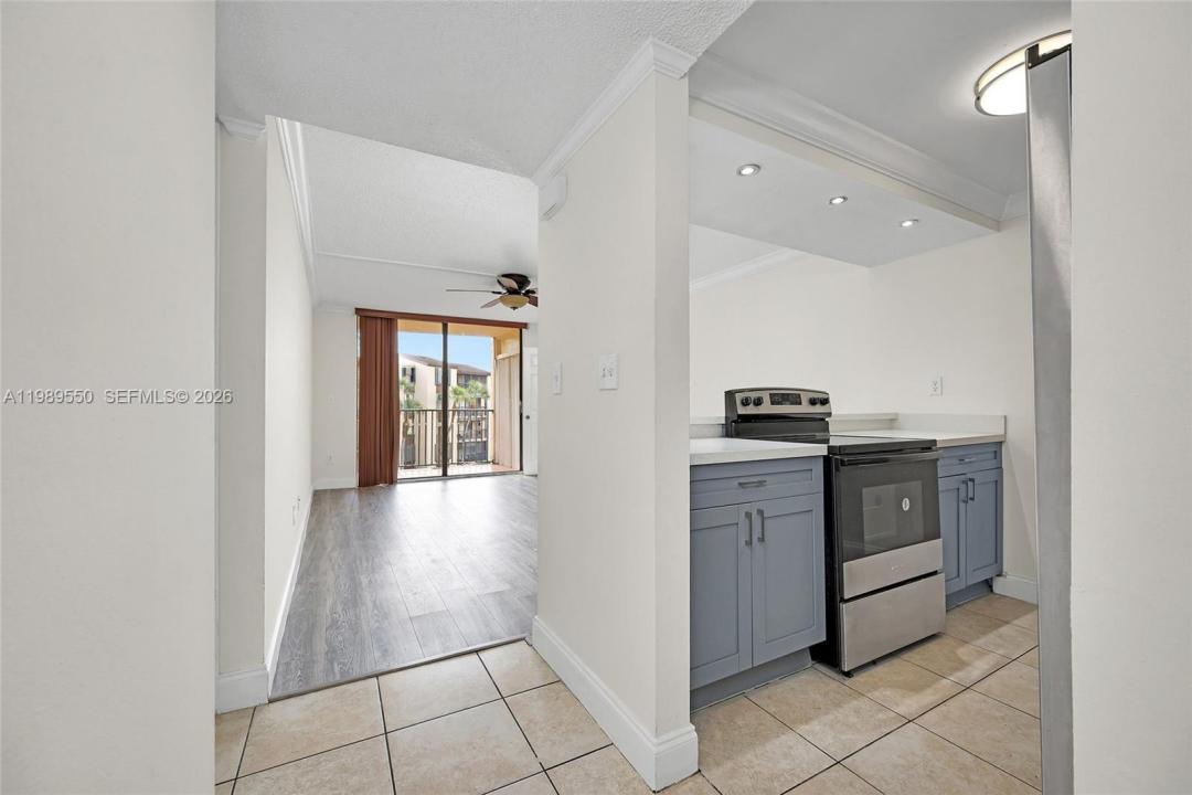 14601 N Kendall Dr 308K, Miami, Florida 33186, USA