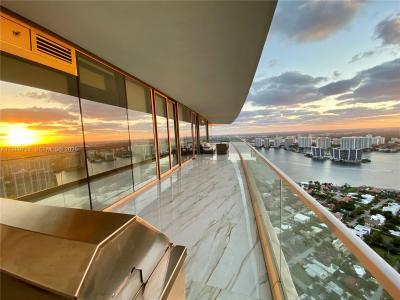 18975 Collins Ave 5105, Sunny Isles Beach, Florida 33160, USA