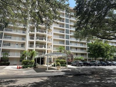 3520 Oaks Way 407, Pompano Beach, Florida 33069, USA