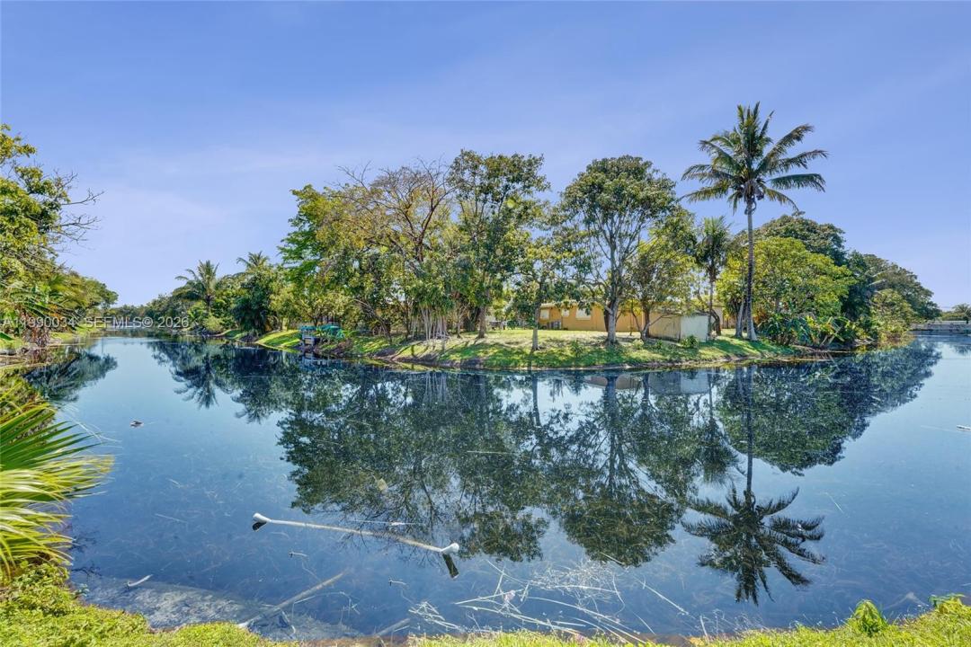 4460 NW 43rd St, Lauderdale Lakes, Florida 33319