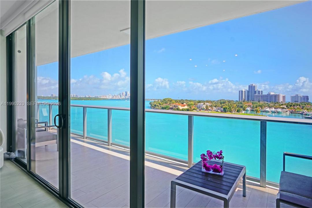 10201 E BAY HARBOUR 601, Bay Harbor Islands, Floride 33154, États-Unis